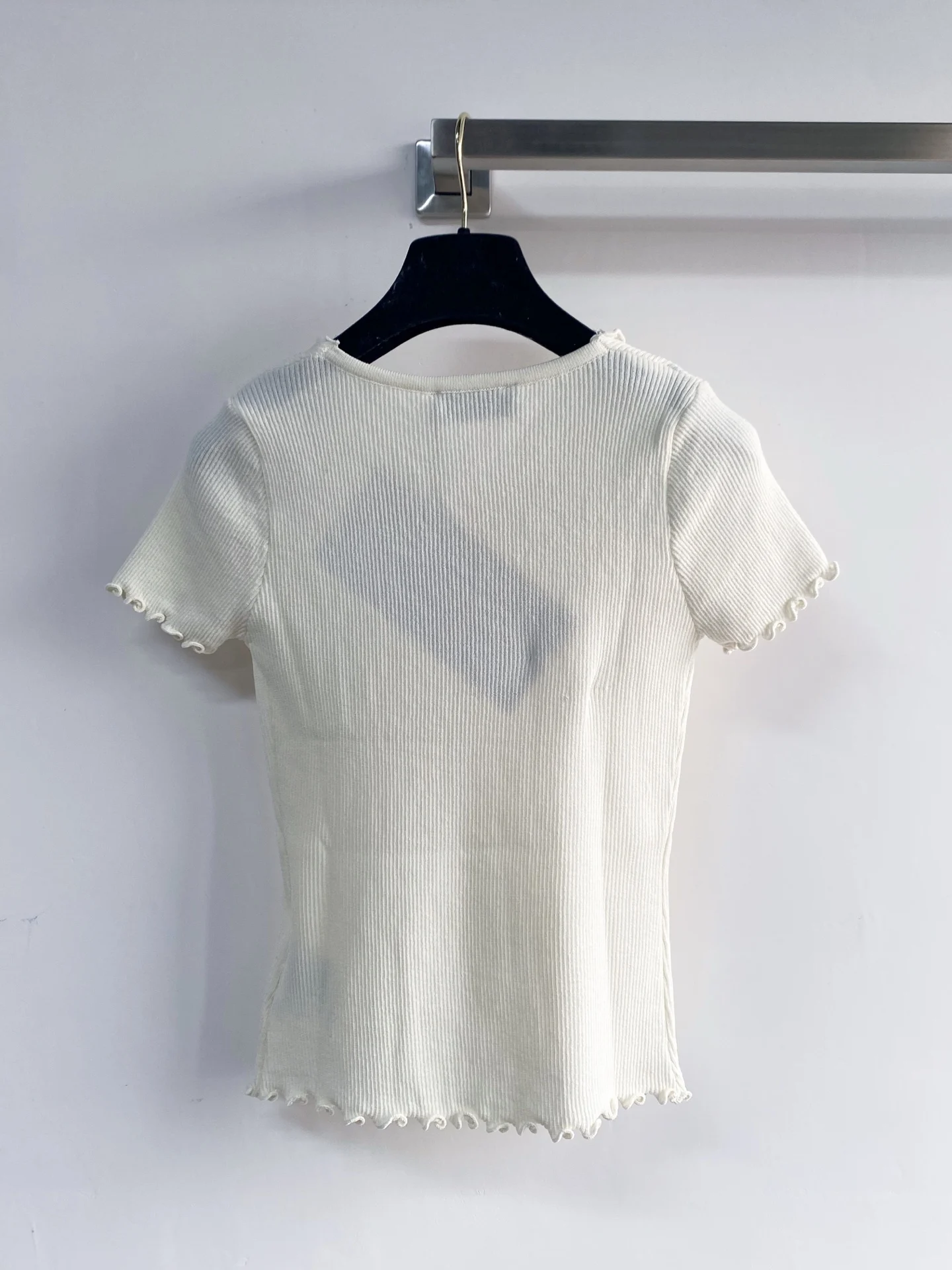 

Women's new knitted sweater 26S new versatile short sleeved shirt with logo embellishment decoration versatile top