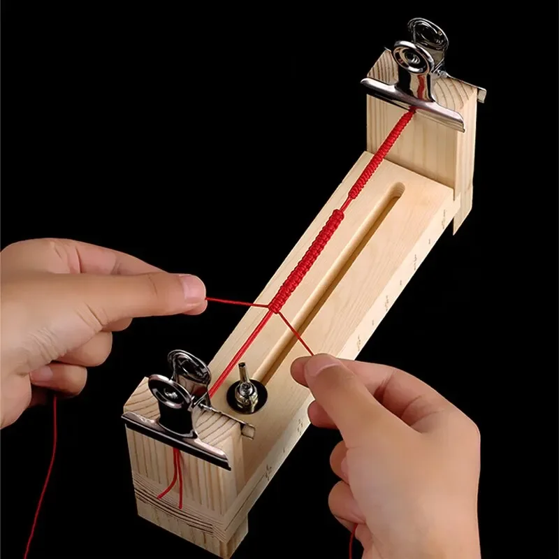 Bracelet à bricoler soi-même corde rouge cadre de tressage en bois massif outils fixes faits à la main artefacts de corde tressée plaque fixe