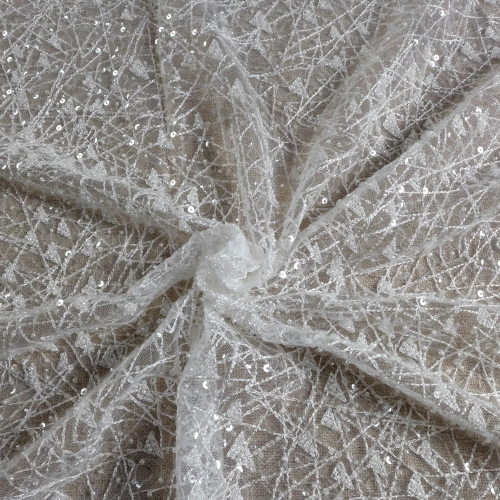 قماش دانتيل مطرز باللون الأبيض الفاتح من HelluyerDc، تطريز بسيط لنسيج فستان الزفاف والحفلات الراقصة بواسطة الفناء، يمكن استخدامه كبطانة