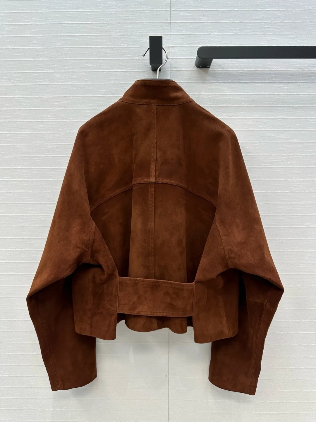 Giacca da moto in pelle scamosciata, cappotto in pelle bordeaux, giacca da motociclista moderna da donna, capispalla vintage chic, cerniera oversize