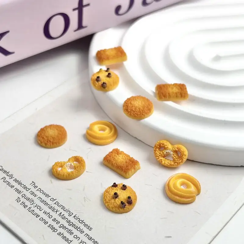 30Pcs 3D Simulated Cookies Resin Nail Art Decorations Creative Chocolate Bean Biscuits Nail Charms for DIY Hairpin Crafts