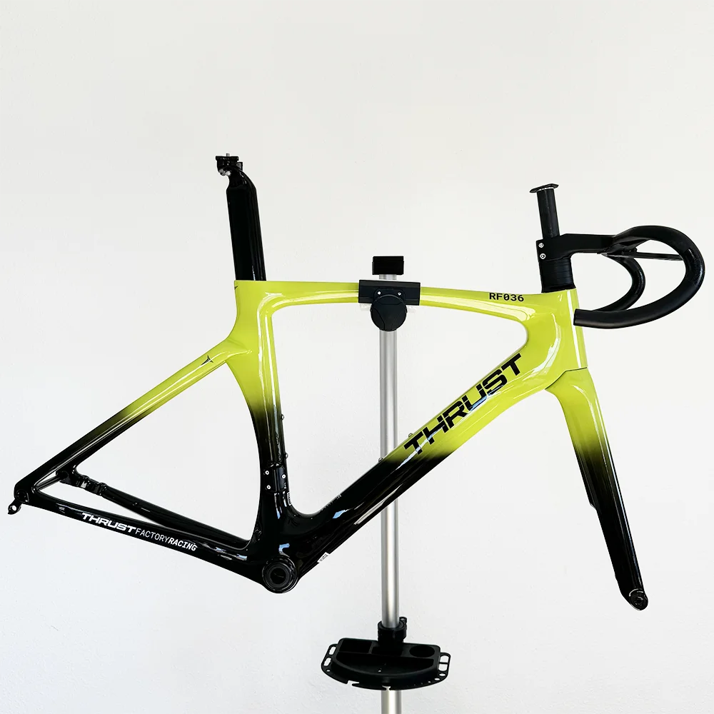 Thrust Newest Carbon Road bike frameset Full Carbon Fiber Bicycle Framework Max Tire 32mm Full Internal Cable 142*12 Disc Brake