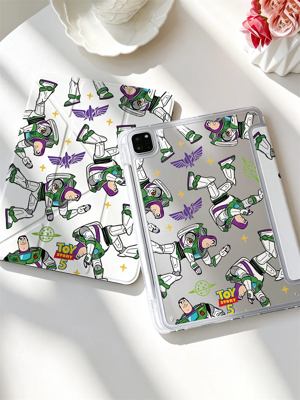 Kawaii Space Astronaut Cartoon Print Y-fold Case For iPad Air6/7/8 Pro11 2020-2022 Air4/5 10 7/8/9 Air3 A16 Pen Slot Shockproof