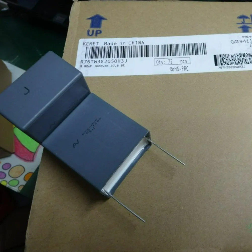 

1PCS AV R76 MKP 0.82uf 1600V 820nf u82 824 J Brand New 38mm Film Capacitor R76TW382050H3J