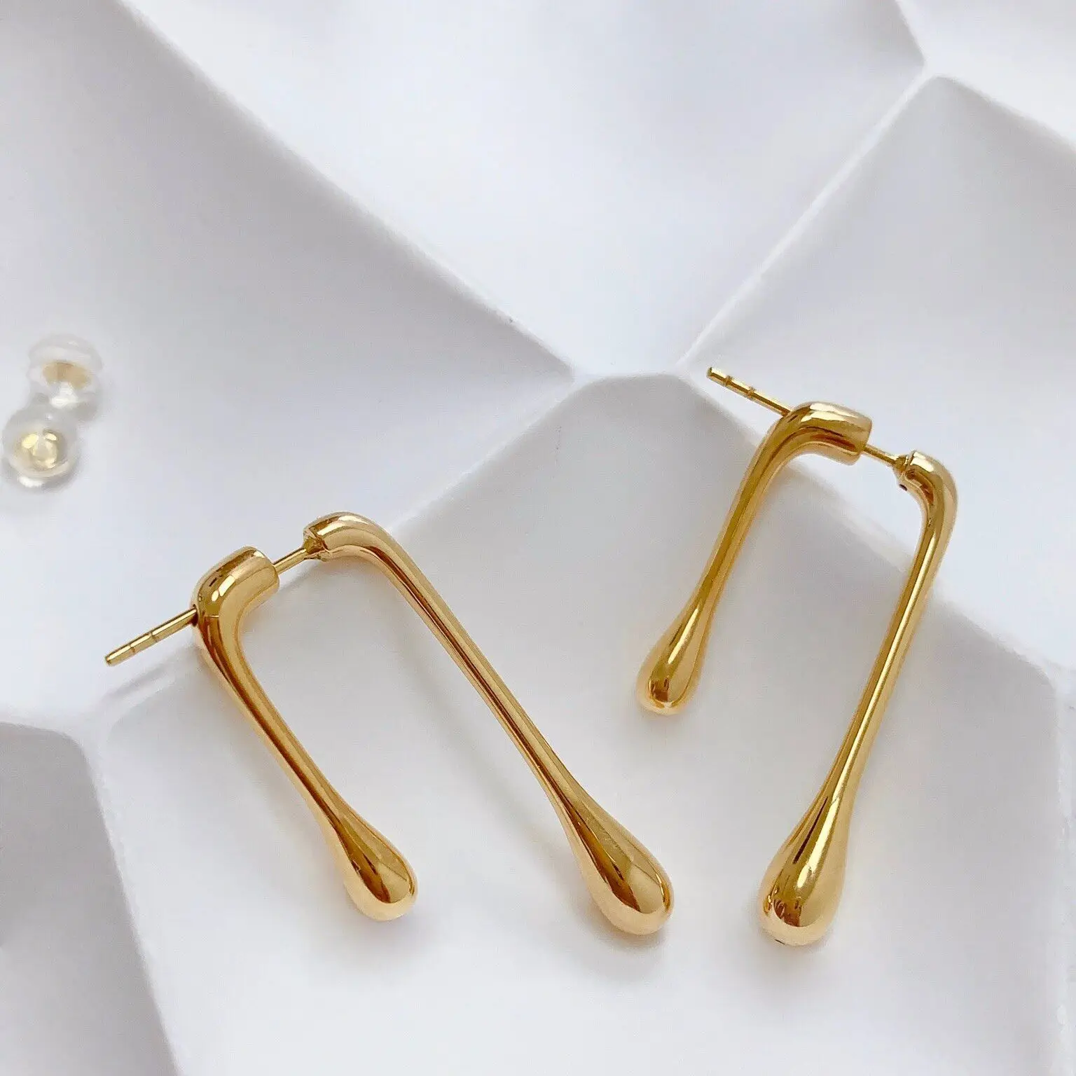 MADALENA SARARA 18K Yellow Gold Women Earrings Music Symbol Design Elegant Simple Style