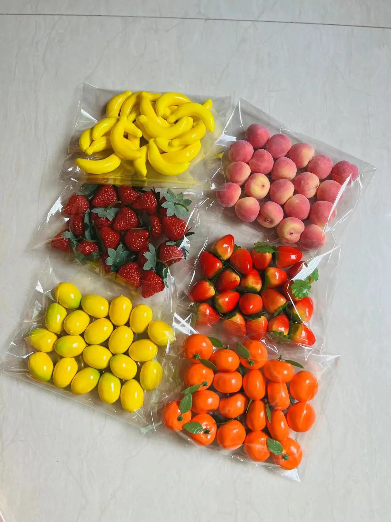 10 Stück Mini Künstliche Früchte und Gemüse: Apfel, Birne, Pfirsich, Banane, Orange, Zitrone, Paprika, Chili, Kartoffel, Tomate für Heim- und Küchendekoration – Detail 4