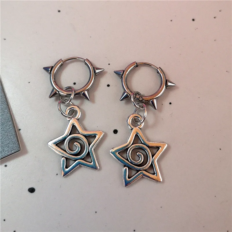 Y2K Punk Sicherheitsnadel Zahn-Stern-Herz-Spiral-Charm Creolen-Set Silberfarbene Ohrringe für Frauen E-Girl Grunge Ästhetik