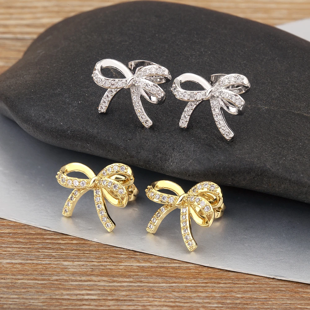 Nidin New Retro Bow Shape Fashion Cute Charm Kolczyki sztyfty dla kobiet Inkrustowane błyszczące kryształowe cyrkonie Biżuteria do uszu Codzienne prezenty imprezowe