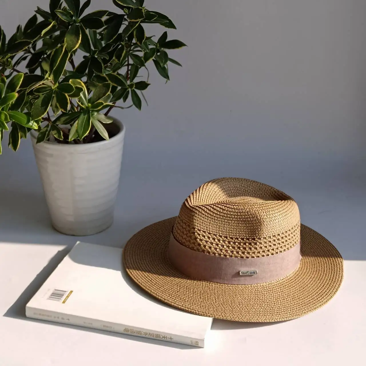 

Men's beach hats spring French straw hats women's felt hats sun hats outdoor sun protection beach hats sombrero шляпа