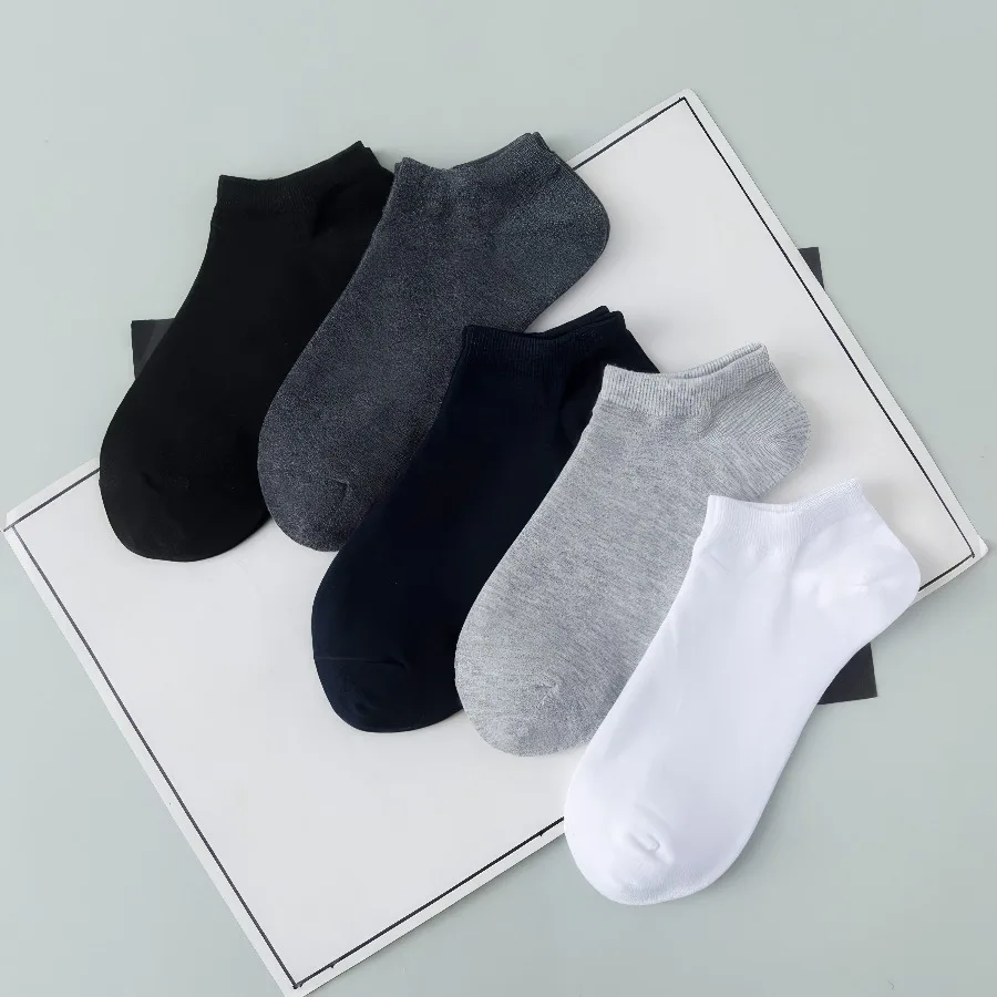 

50 Pairs of Black, White, and Gray Socks, Sweat Wicking and Odor Proof, Suitable for Daily Commuting and Sports Wear