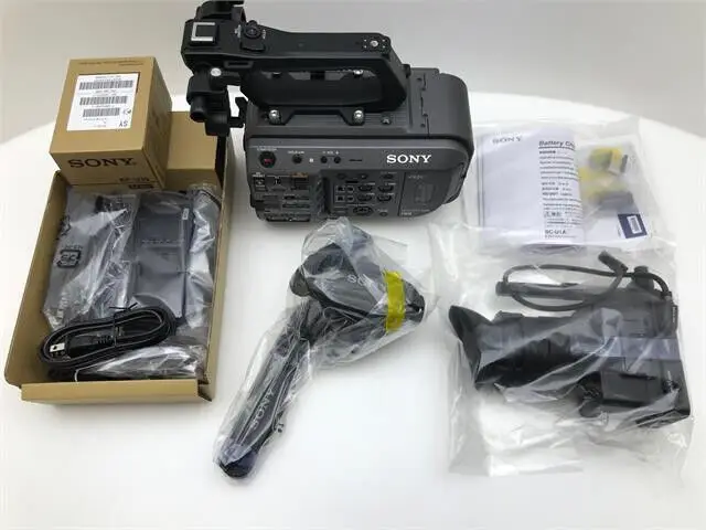 NEW PXW-FX9 XDCAM 6K Full-Frame Camera + 28-135 mm Lens