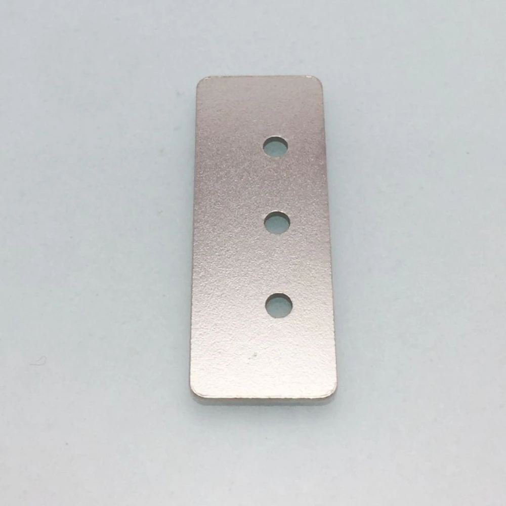 Steel Plate 50pcs/pack 35x13x1mm Steel Sheet Three Small Hole Special Packing Box Accessories Block Steel Sheet NOT magnet