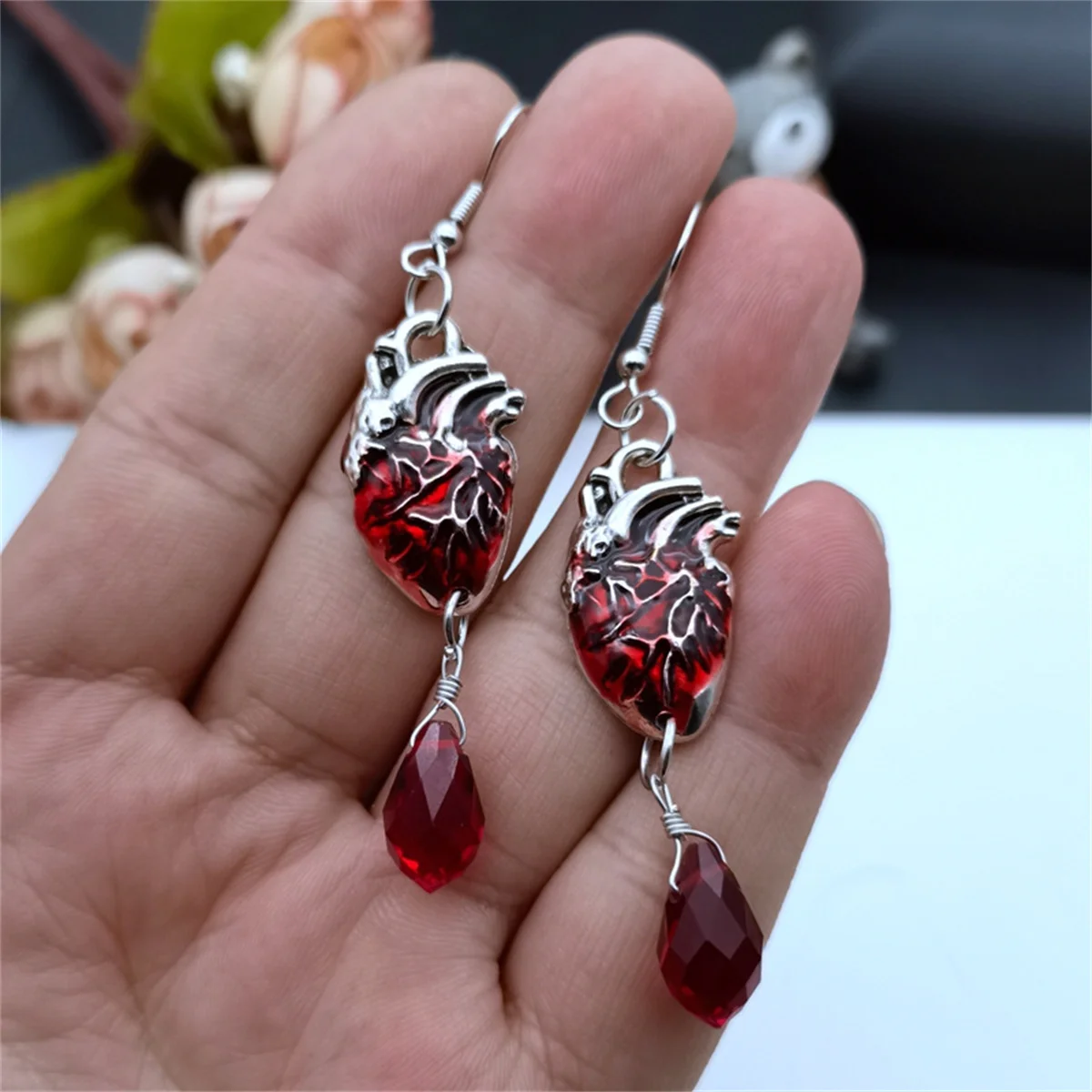 Bleeding Heart Earrings with Red Blood Drop Witchcraft Gothic Vampire Ghost Gothic Witchcraft Jewelry Fashion Women Gift Earring
