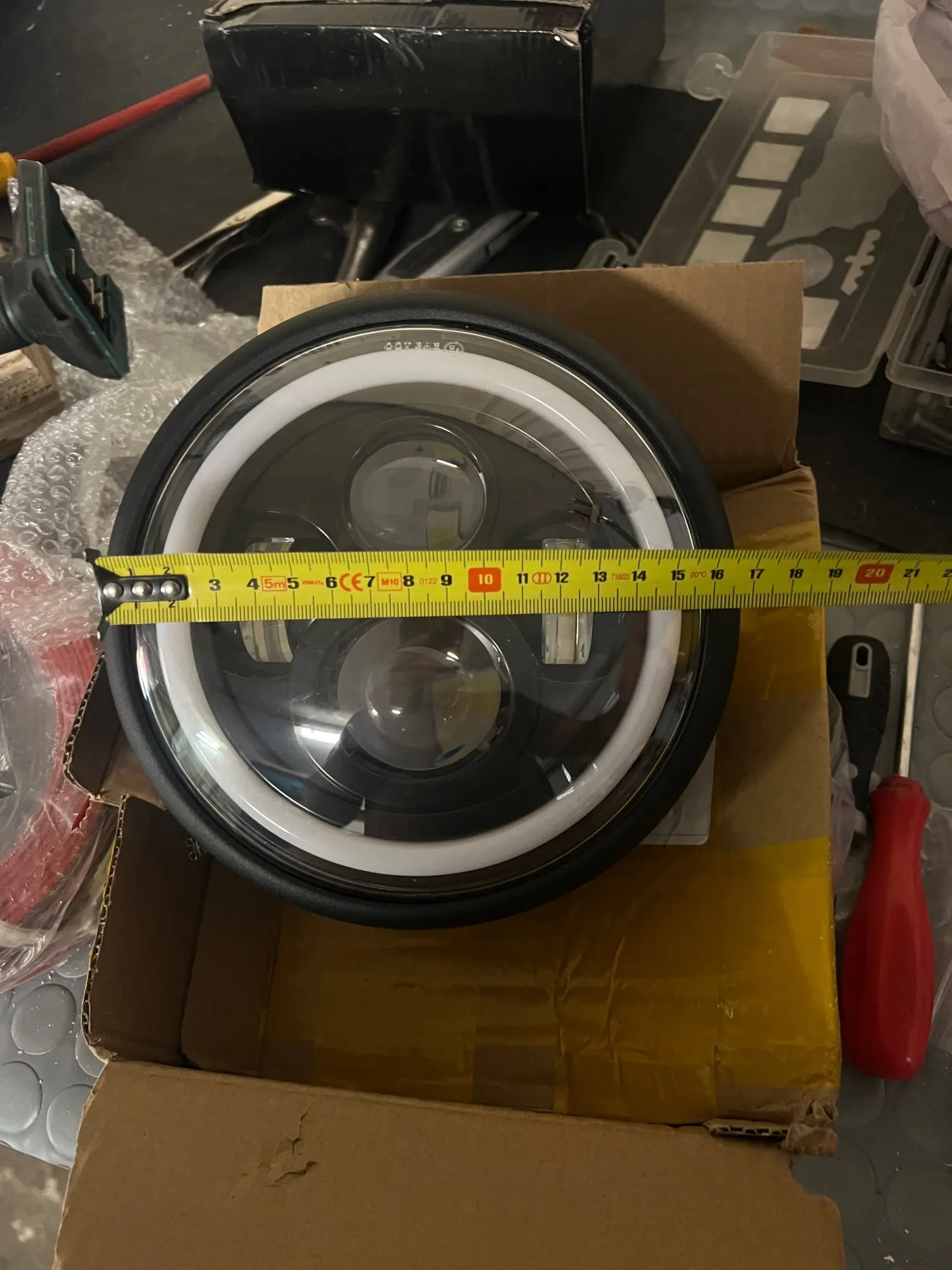 5.75 Inch Round LED Headlight photo review
