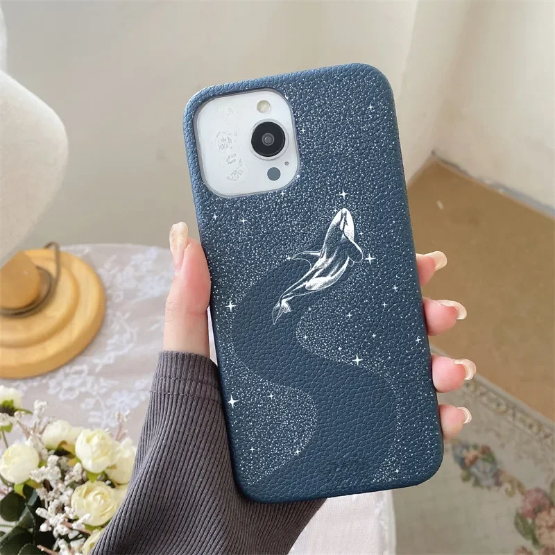 Personalizowane etui z skóry licowej z wzorem gwiazd i wielorybów na iPhone 17 12 14 13 15 16 Pro Max 17 Air 14 Plus, luksusowe, twarde pokrowce — zdjęcie produktu 7