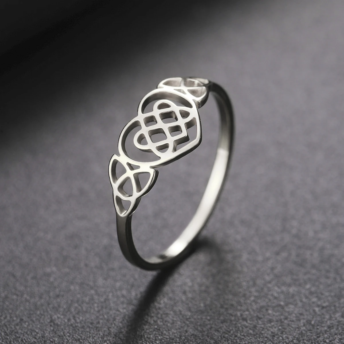 LIKGREAT Classic Hollow Love Heart Celtics Knot Rings Vintage Silver Color Wedding Party Gifts For Women Fashion Amulet Jewelry