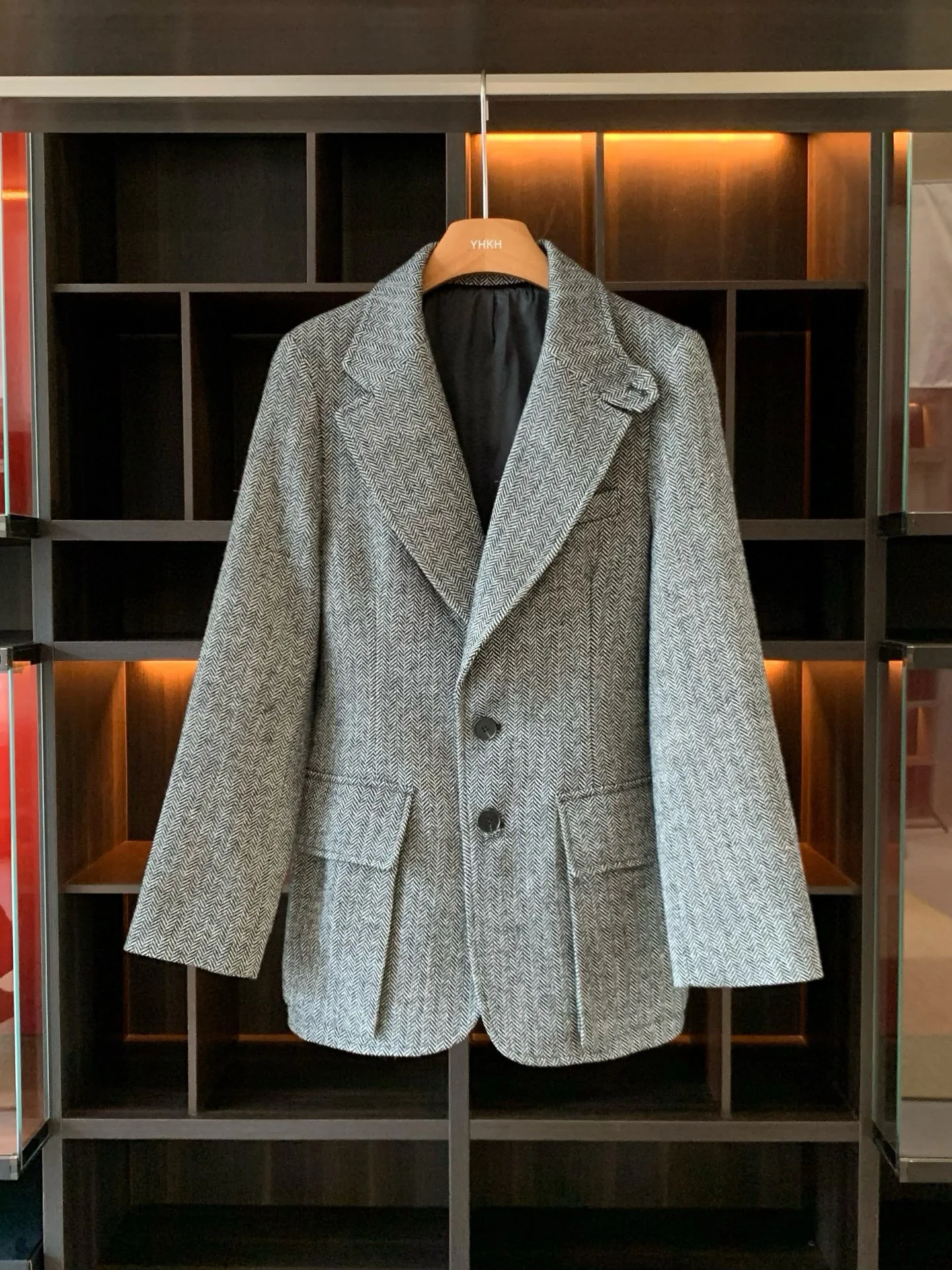 

Классический шерстяной пиджак с узором «гусиные лапки»