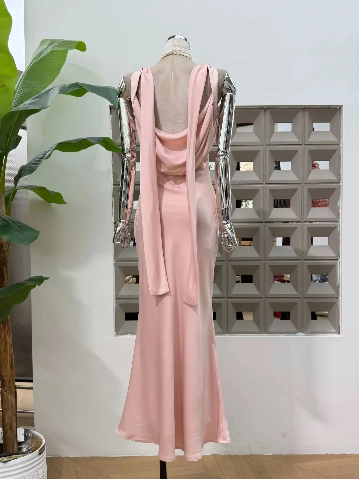 جديد الخريف الشتاء مخصص أنيق أنيق سليم صالح المرأة فستان طويل الخامس الرقبة الشريط عالية الخصر حفلة عيد الميلاد الكرة مساء تصميم