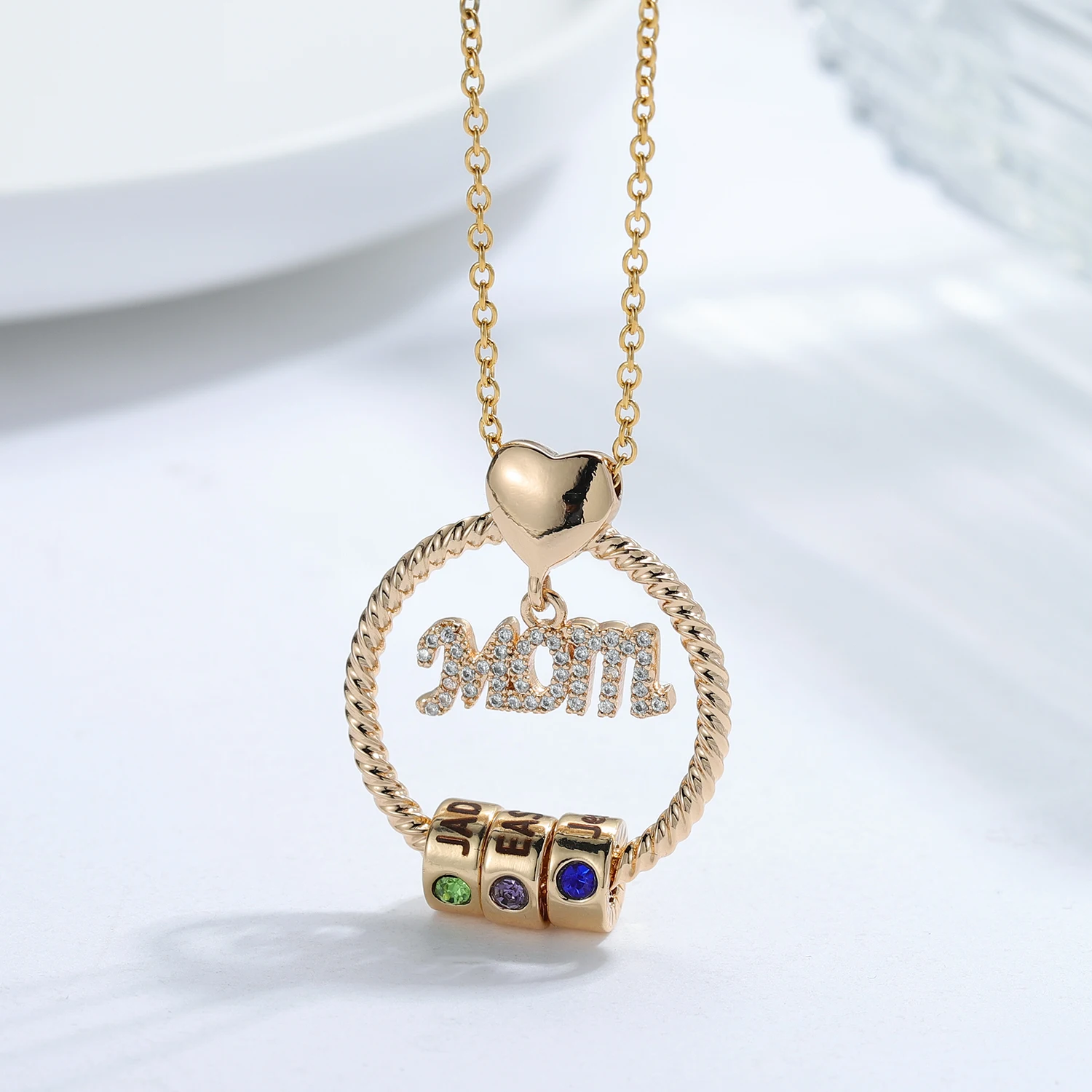 

Personalized Iced ‘’Mom‘’ Round Necklace Custom Engraved Name Birthstone Necklace Mother's Day Gift Unique Women's Jewelry