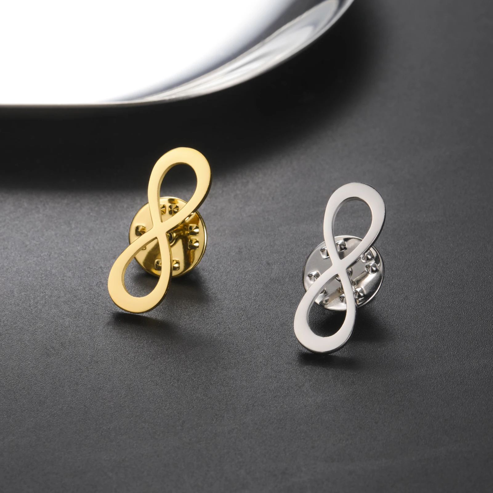 

Sipuris Infinite Symbol Brooch For Women Men Stainless Steel Hot Fashion Geometry Pin Brooch Jewelry Birthday Gifts Wholesale