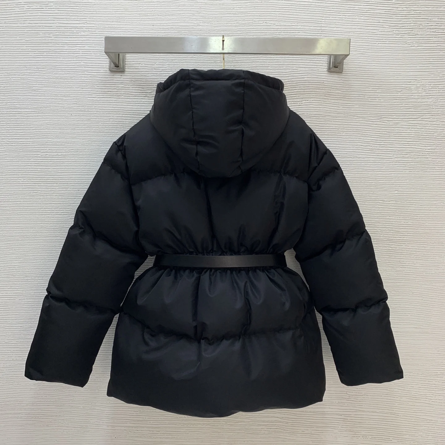 

Зима 2025 г., новая женская поясная утягивающая талия, утолщенная стеганая куртка, хлопковое пальто