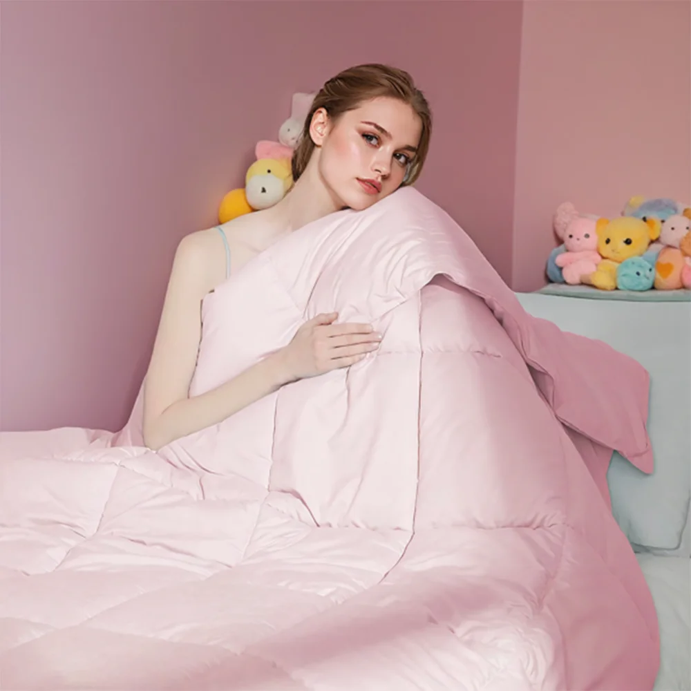 

Pink Duvet Insert - Plush, Soft and Skin-Friendly. Machine washable, perfect for home bedroom