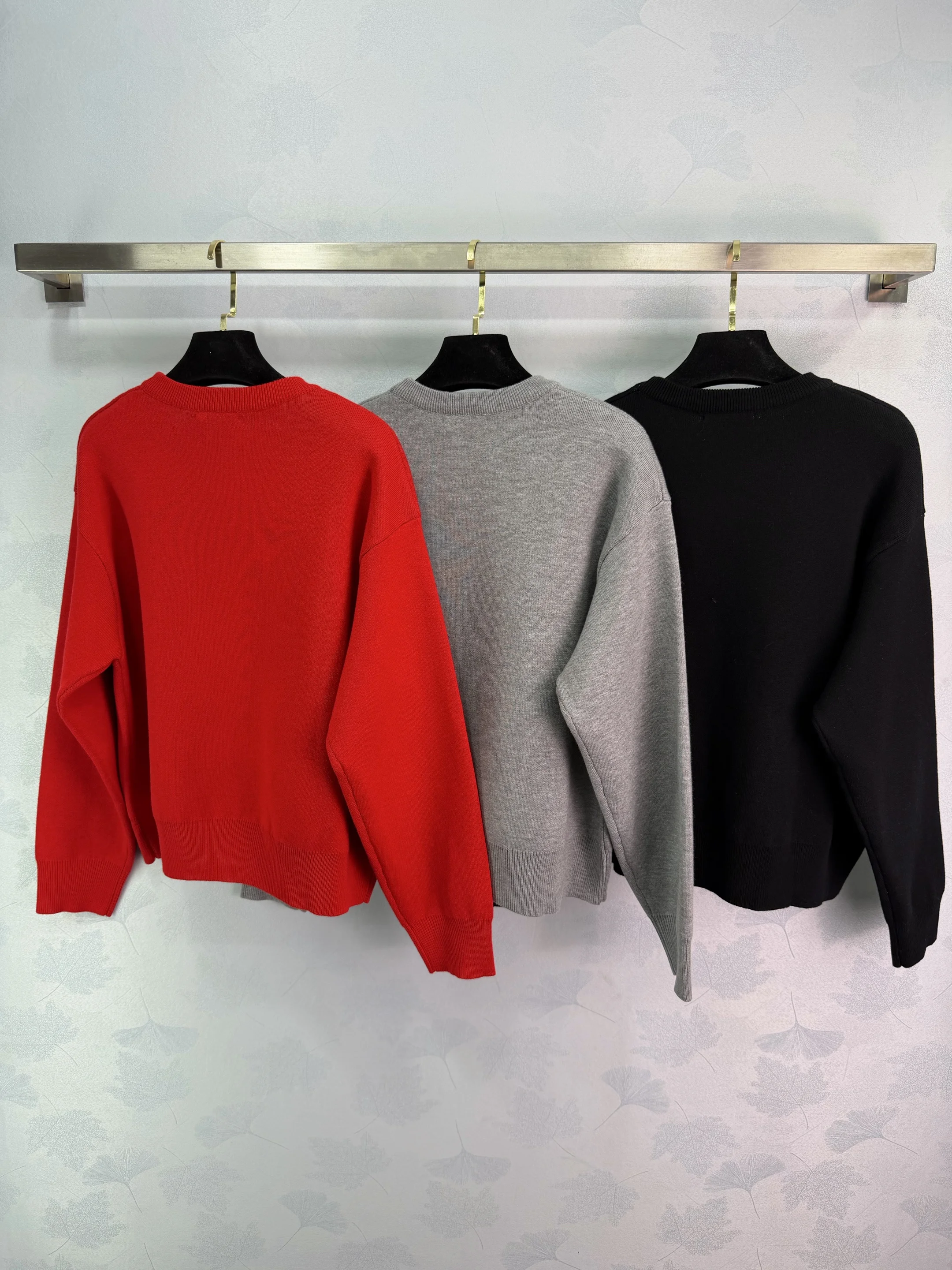 

25 autumn/winter new versatile fashionable pullover round neck long sleeved knitted loose embroidered sweater