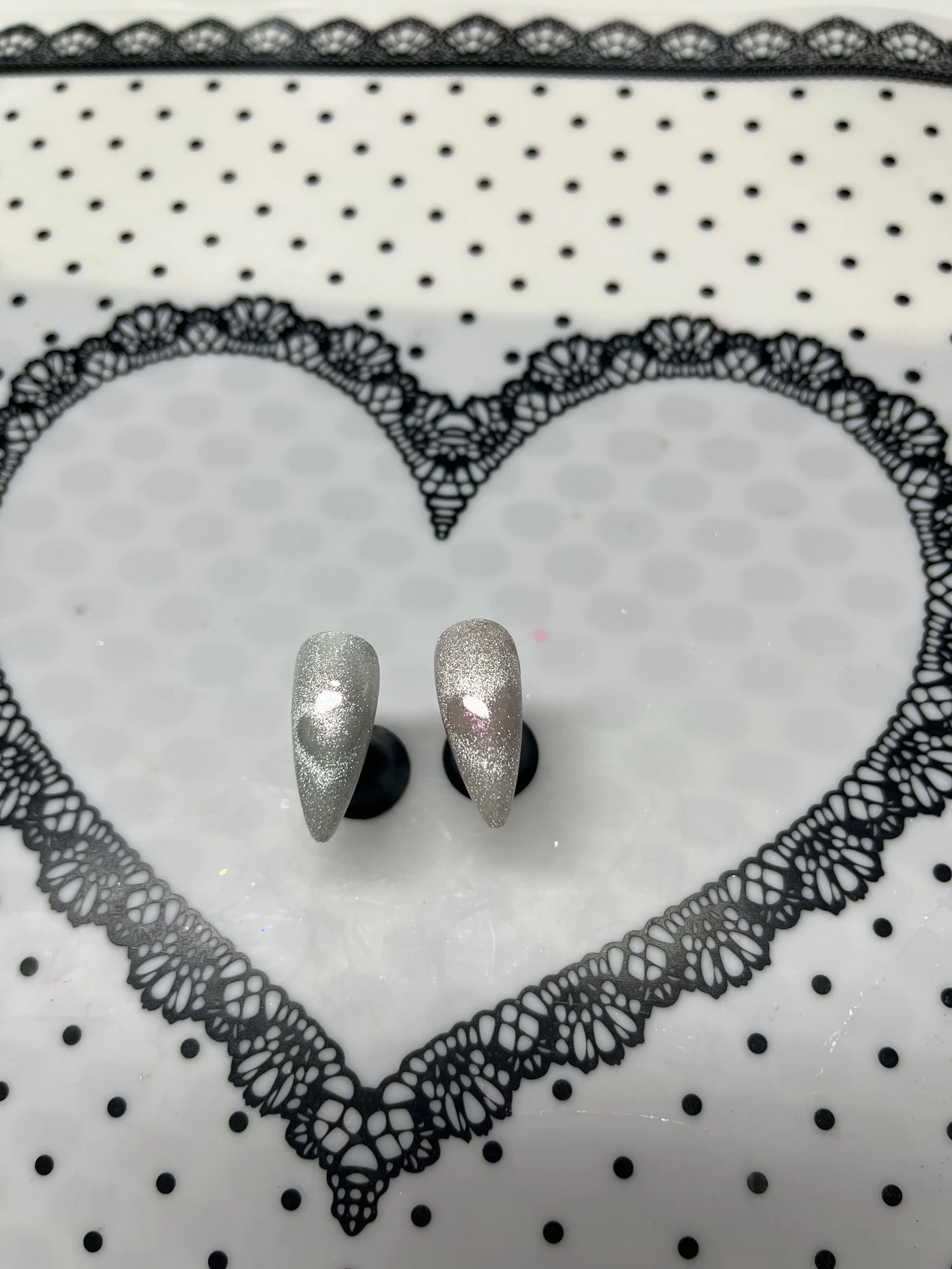 5ML Flash Sparkling Galaxy Cat Eye Gel Nail Polish Glue 3Colors Magnetic Cat Eye's Gel Star Shinying Manicure Cat Eye Magnet Gel photo review