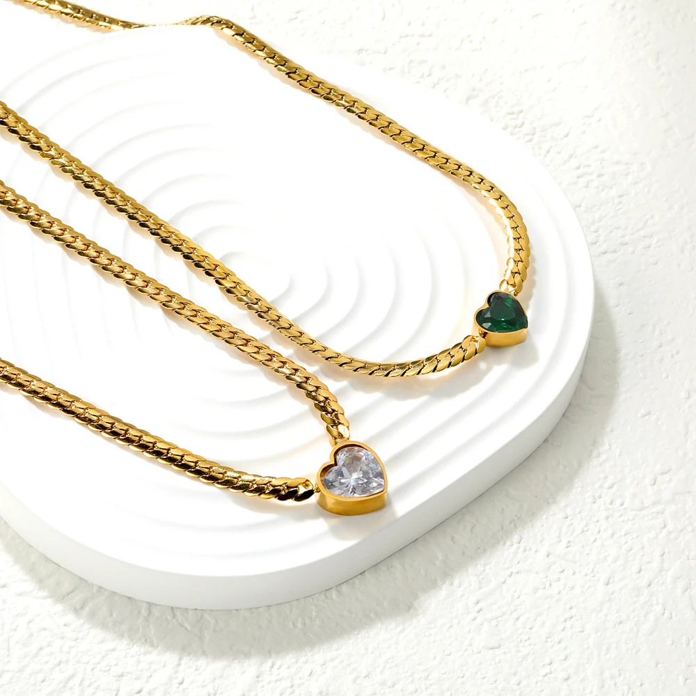 Retro Eleganz vergoldeter Edelstahl flache Kette Herz Liebe Anhänger Halskette für Frauen wasserdicht Schmuck Geschenk
