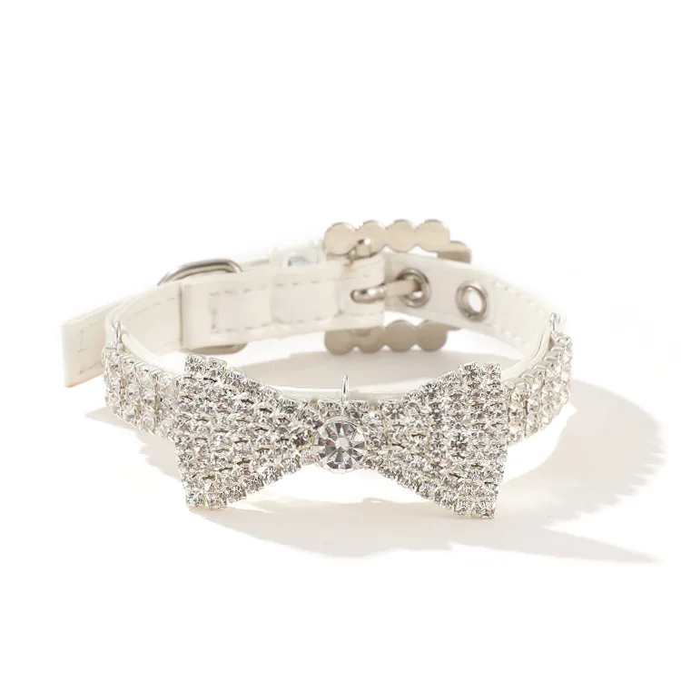 

Sparkling Rhinestone Bow Pet Collar – Adjustable Bling Necklace for Dogs and Cats
