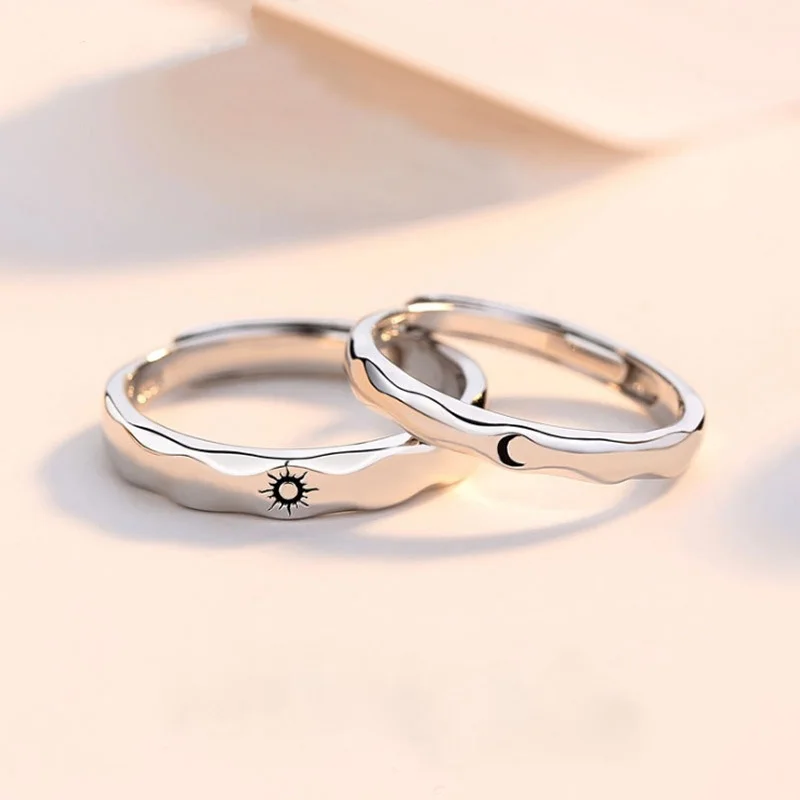 2Pcs Silver Color Sun Moon Couple Rings For Women Romantic Day Night Letter Ring Lover Engagement Banquet Jewelry Dating Gift