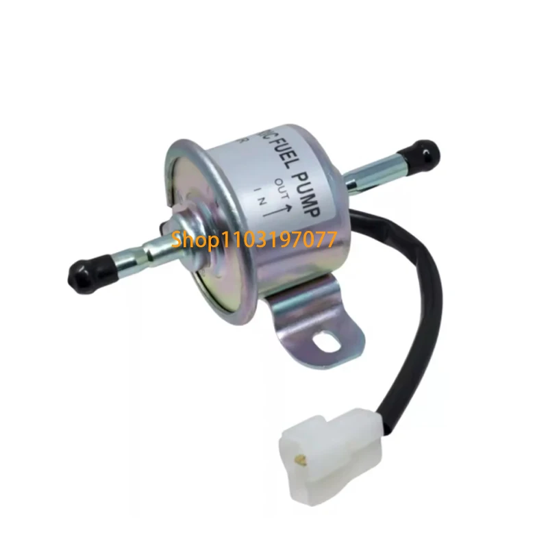 

R1401-51350 Fuel Pump 1G639-5203012V R1401-51352 For Kubota Engine D722 D905 D1105 D1305 V1505 V2203 ZD221 ZD323 R420 R520