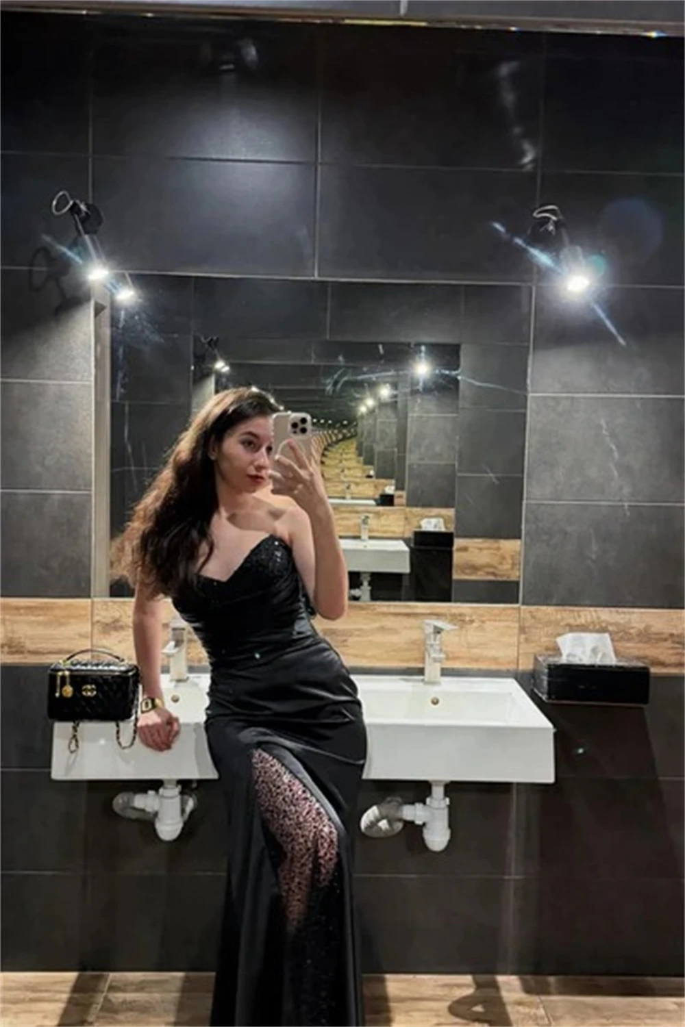 فستان Sansa مخصص بحورية البحر باللون الأسود ورقبة على شكل قلب وترتر لامع للحفلات الراقصة بدون أكمام من Vestidos De Noche بطول الأرض للسهرات الرسمية #2