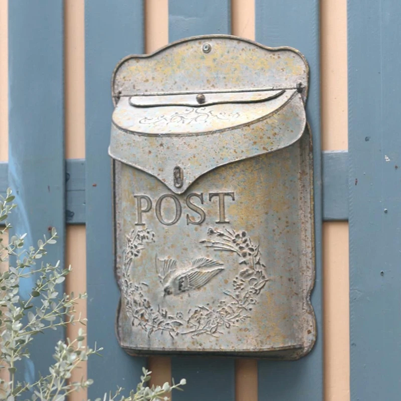 Home and Office Retro Rustic Mailbox Outdoor Metal Mailbox For Storing Messages Leaving Message Decorate