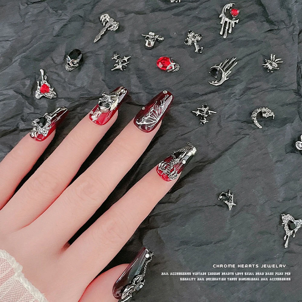 10 Stück Spinne Halloween Nail Art Charms 3D-Metalllegierung Vintage Punk Cross Herz Nagel Strass Schmuck DIY Maniküre Zubehör