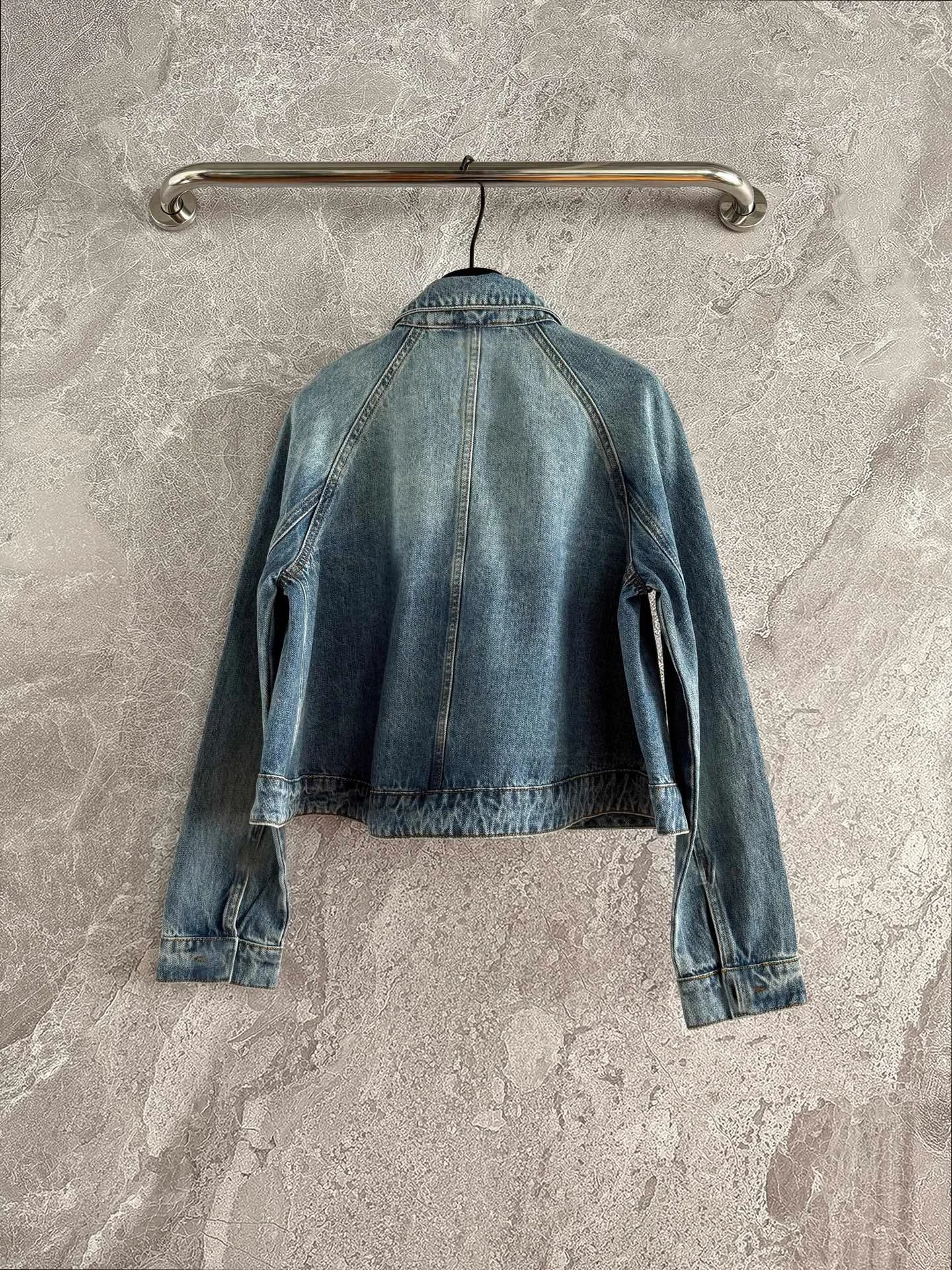 

2025 Autumn And Winter New Woman Clothe Trapezoidal Medium Denim Thickness Soft Crisp And Stylish Coat