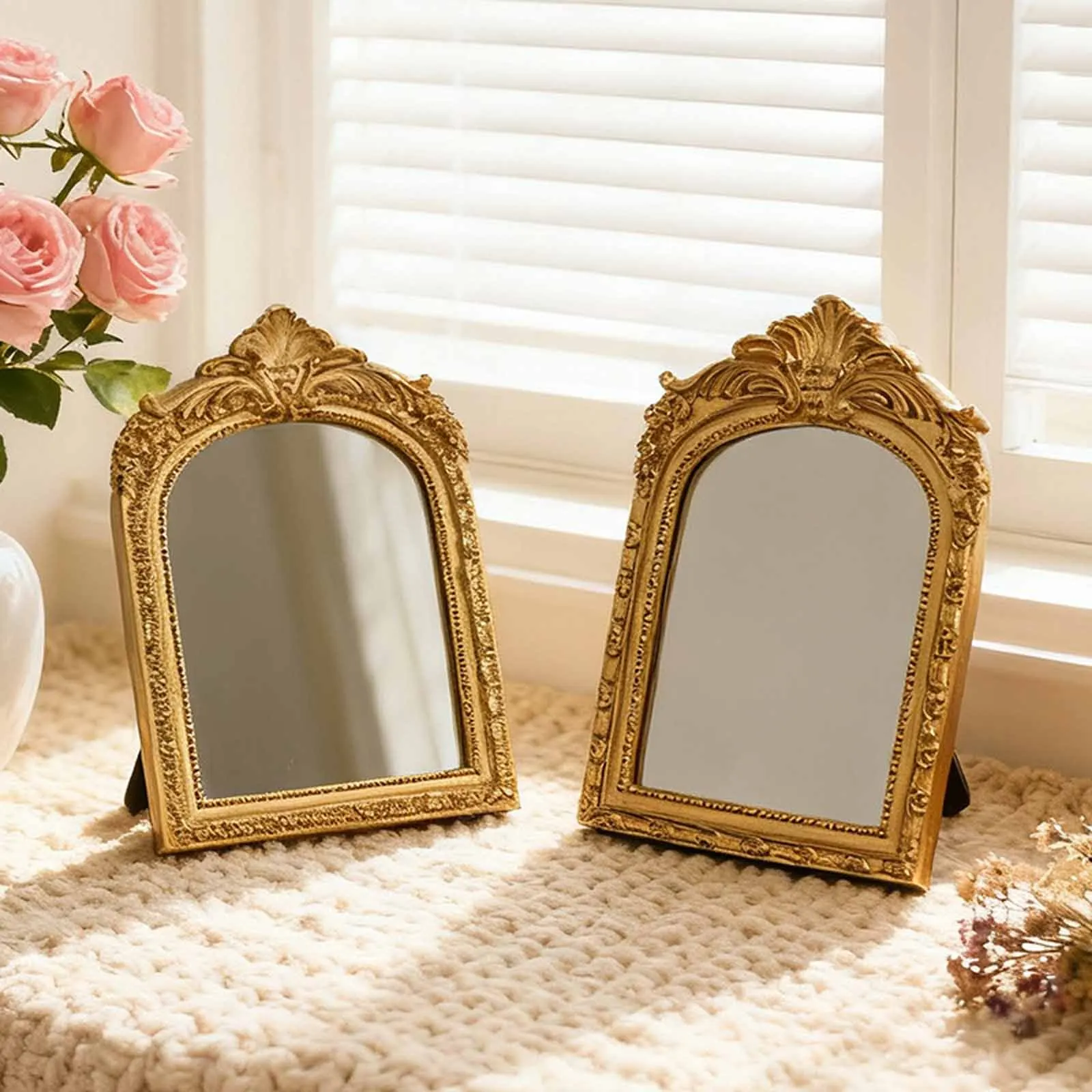 Miroir de maquillage arqué élégant avec cadre en résine dorée, miroir de vanité de table pour coiffeuse, salle de bain, salon, cadeau de mariage ou de pendaison de crémaillère
