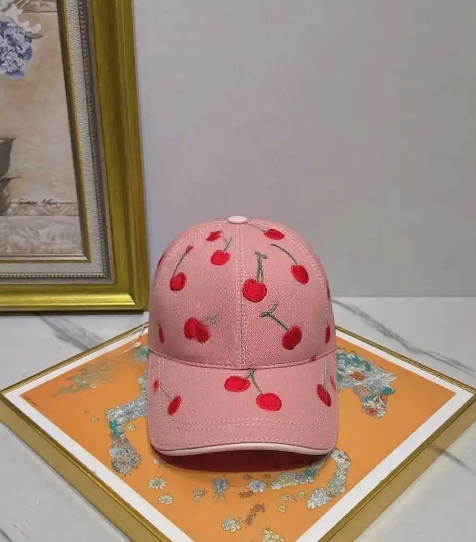 

2025 New Exquisite Fashion Versatile High Quality Classic Hat HL36