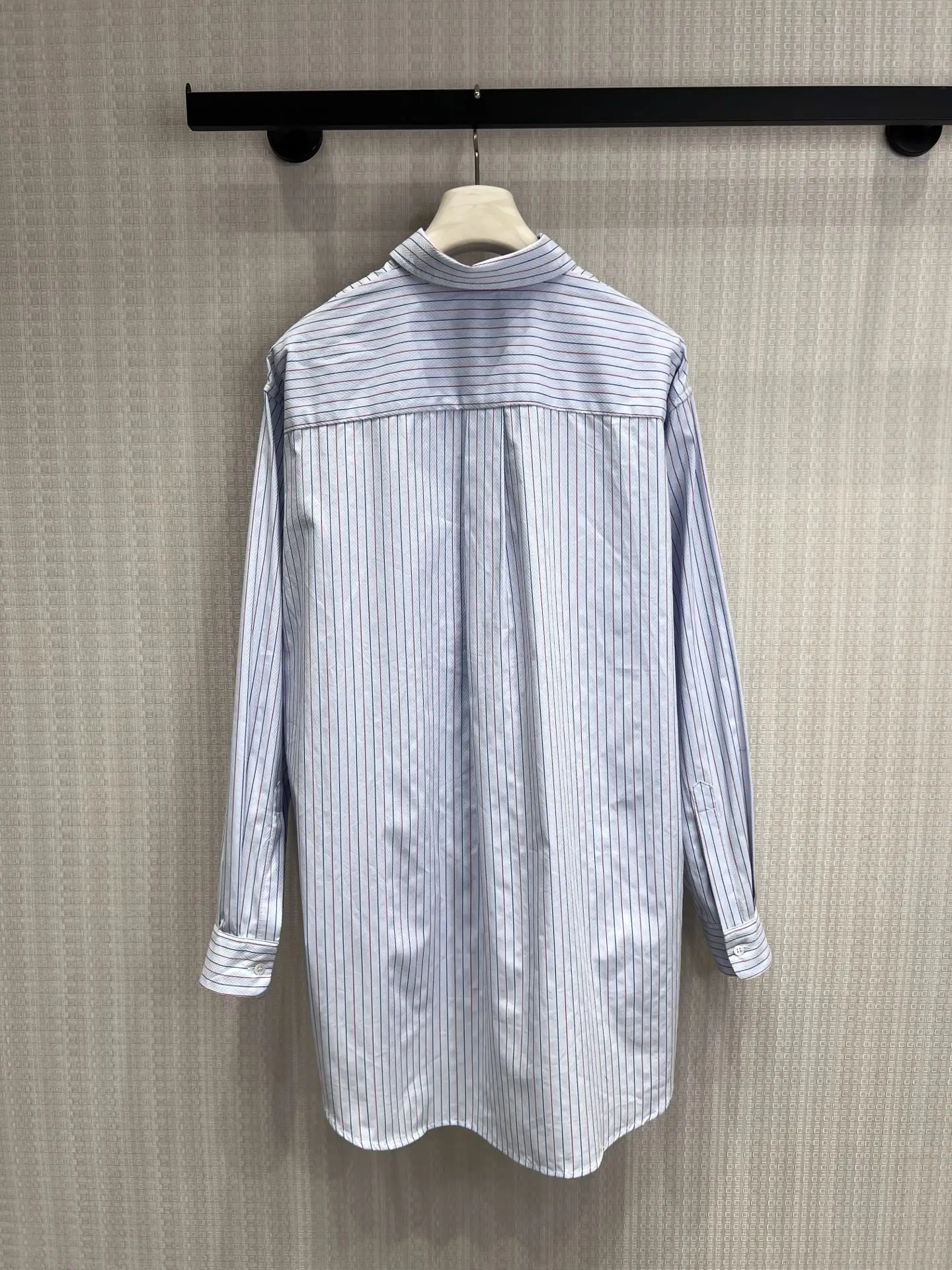 

2026 New Style Striped Long-Sleeved Shirt With Women's Casual Collar Blue And White Simple Business Casual Zip Design