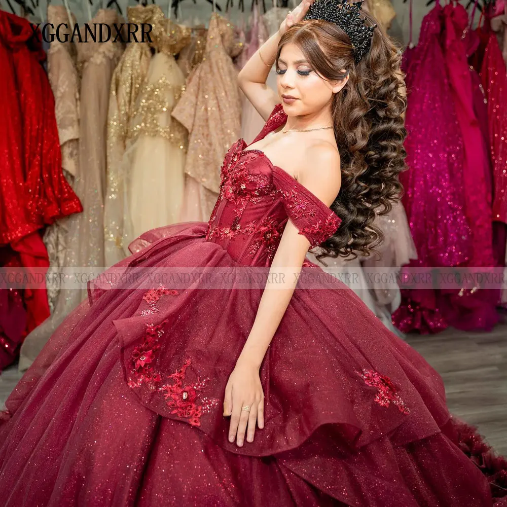 ที่กําหนดเอง Burgundy เจ้าหญิงบอลชุด Quinceanera ชุดชั้นยาวรถไฟเม็กซิโก Vestidos De XV Años 3D ดอกไม้หวาน 16 ชุด