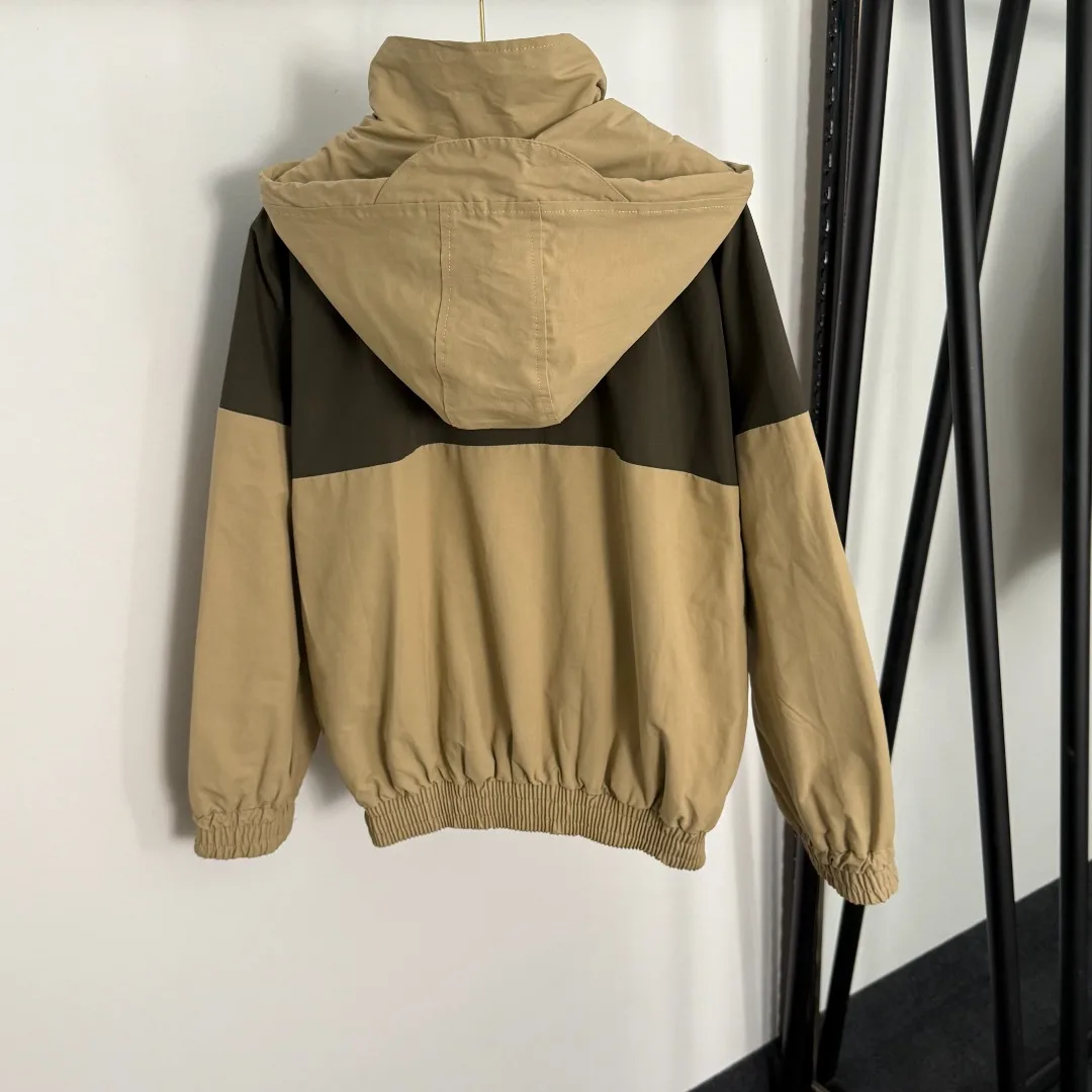 

2025 Women's Autumn and Winter New Logo Gold Button Color Blocking Long Sleeve Hooded Jacket