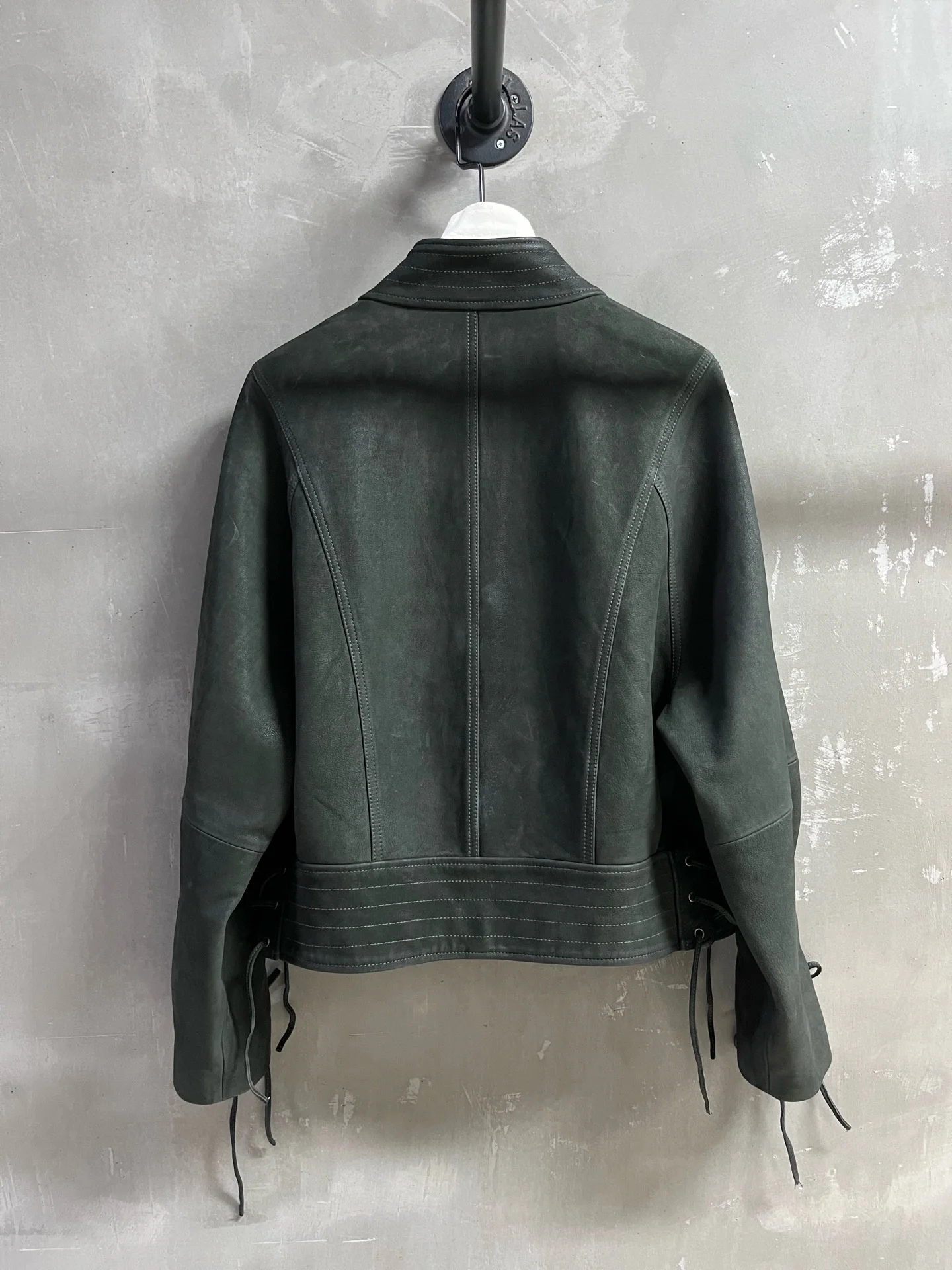 Nieuwe producten in de vroege herfst: vintage hoogwaardige leren jas, kasjmierwas lederen zoom trekkoord, vintage gepersonaliseerde mode