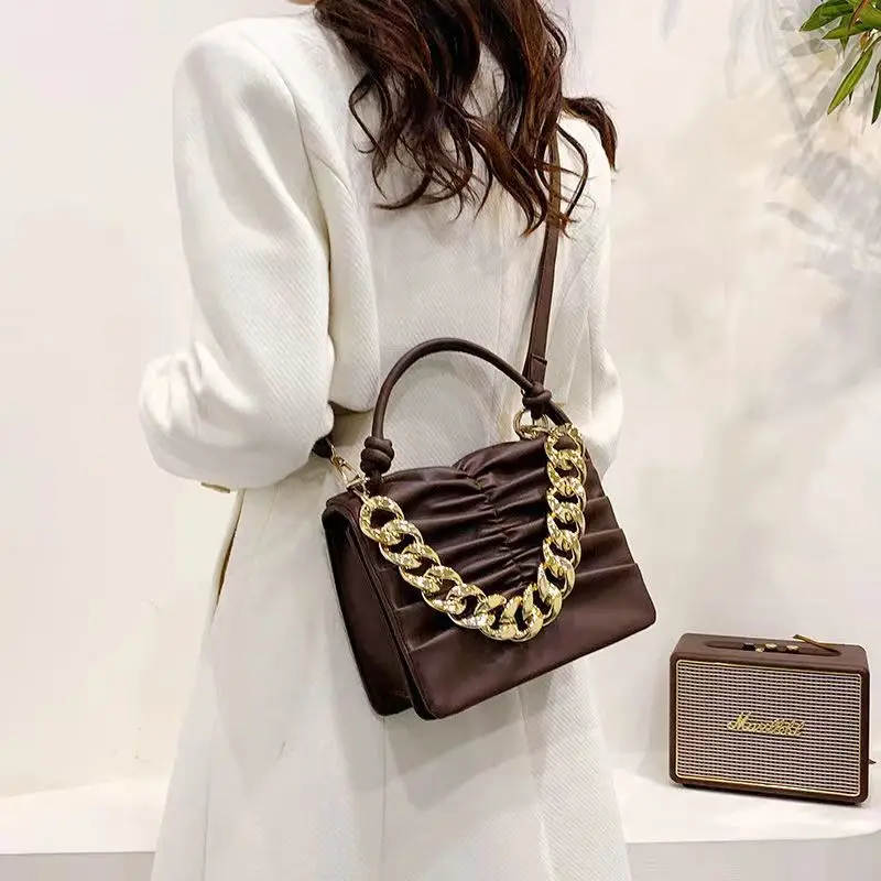 2023 Latest Popular PU Leather Ladies Handbags Slippers Fashion Designer Chain Crossbody Purses and Sandals For Women Luxury