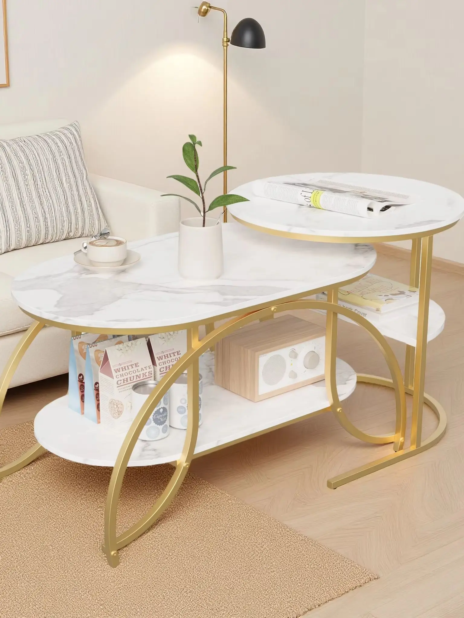 Zweiteiliges Couchtisch-Set, Runde und Ovale Beistelltische, Marmortextur, Metallrahmen, Wohnzimmer-Couchtisch, Stapelbar – Detail 2