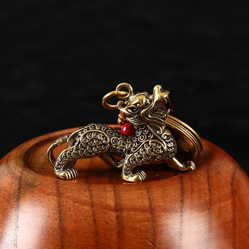 Vintage Brass Chinese Ancient Animal Beast Qilin Lucky Rope Keychain Pendants Lanyard Feng Shui Keyring Car Key Chain Rings