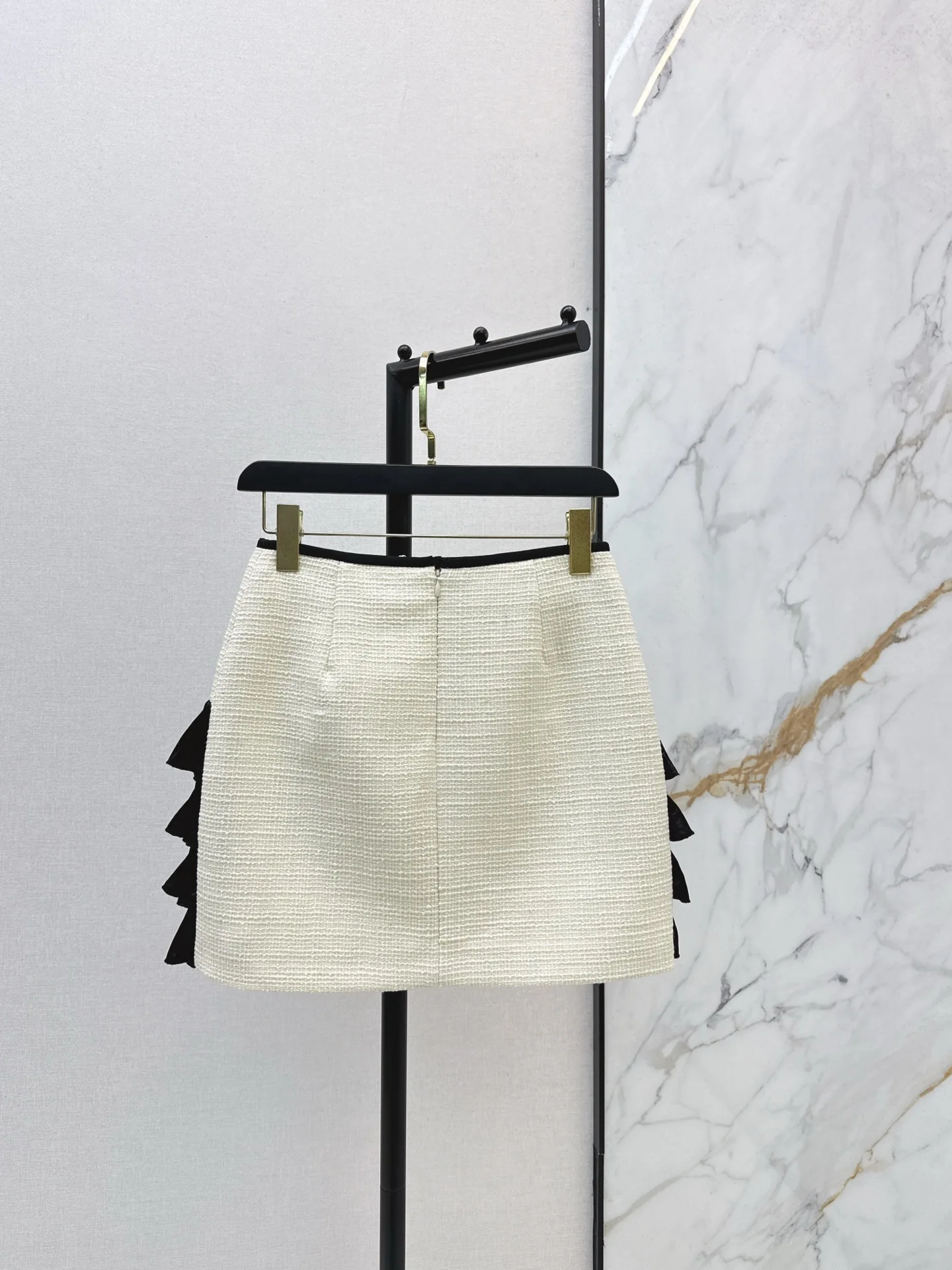 تنورة نصف محبوكة نسائية راقية جديدة لخريف وشتاء 2025 بأسلوب عصري وبسيط 184