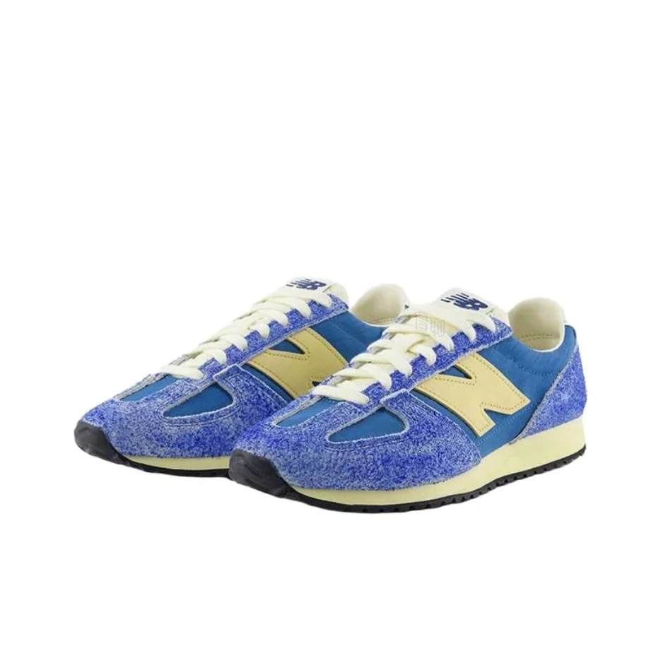 

New Balance NB 471 – versatile, slip-resistant, abrasion-resistant, training shoe for men and women, blue.