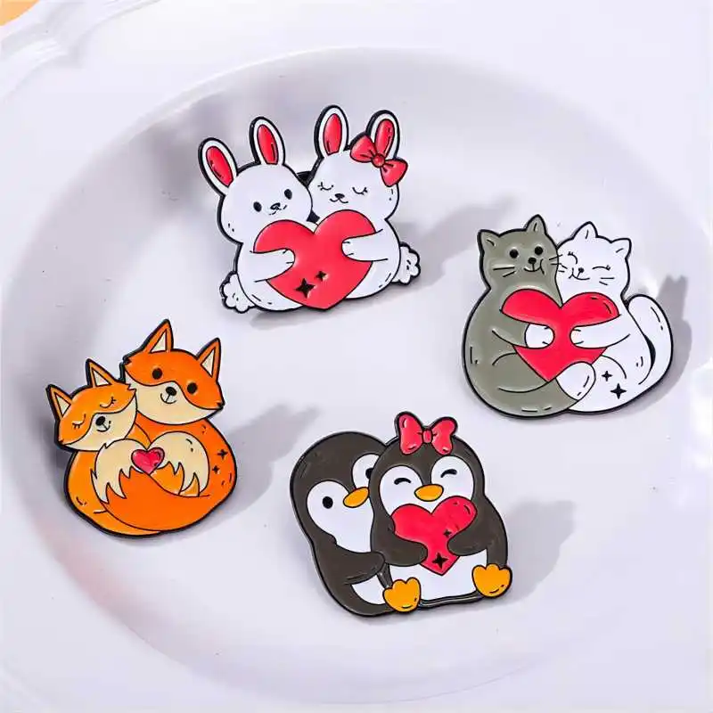 Cute Cartoon Animal Heart Lovers Enamel Brooch Creative Penguin Cat Rabbit Fox Lapel Pin Badge Backpack Clothing Hat Accessories