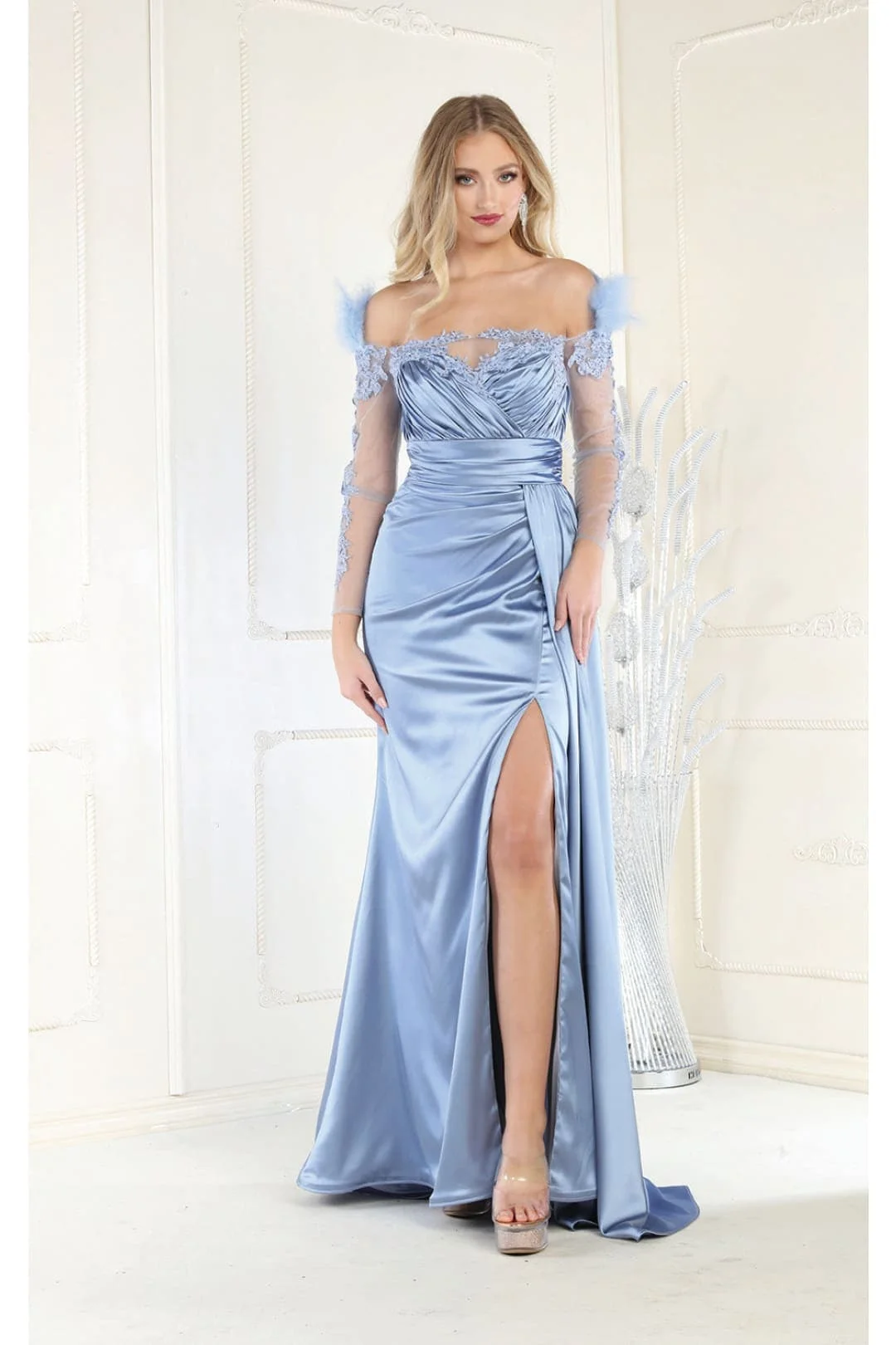 

Feathers On Off The Shoulder Long Sleeve Satin Evening Dresses With Side Cape Sheath Prom Dress Draped Sweetheart Wedding Guest