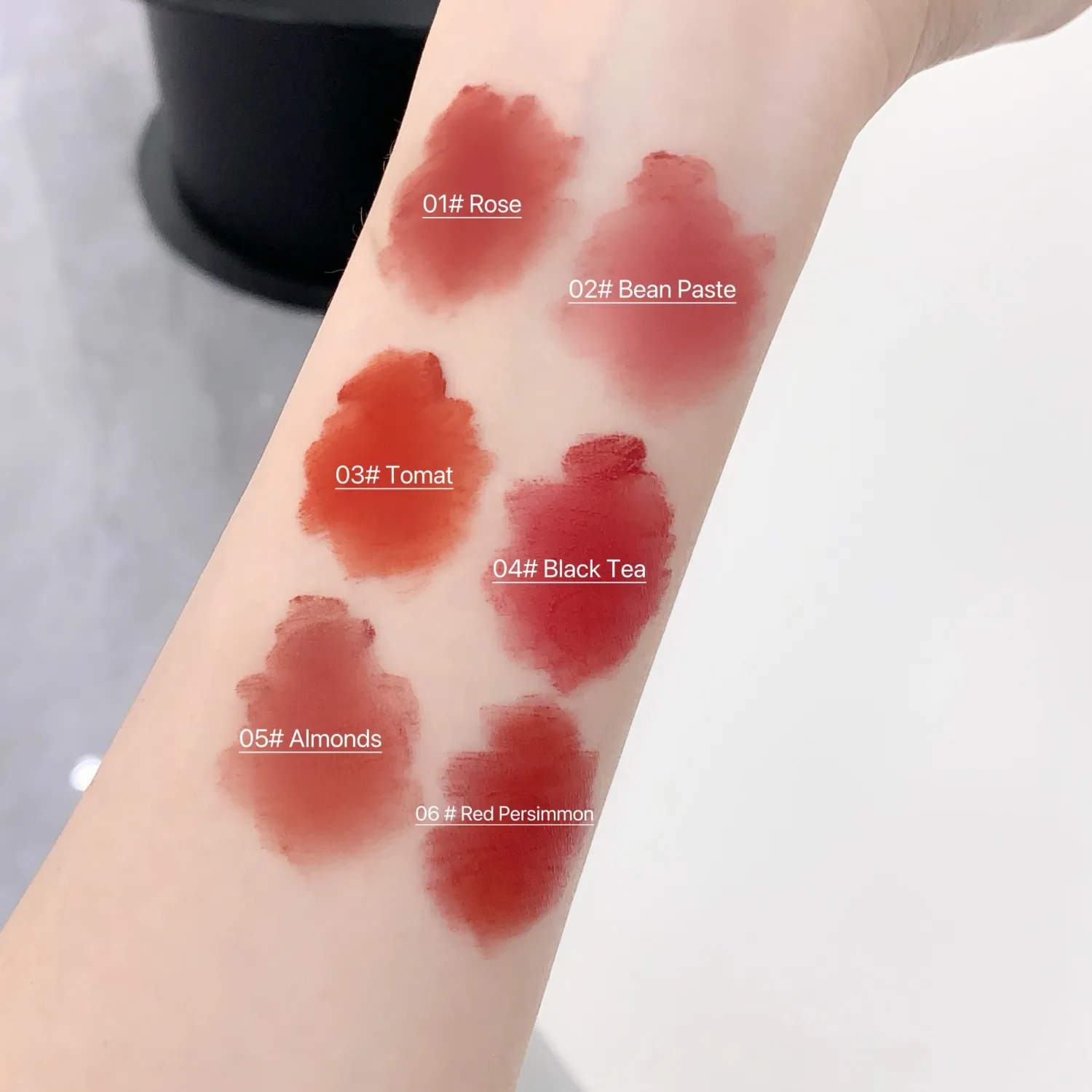 Waterdichte fluwelen matte lipmodder, antiaanbaklaag, langdurige kleur, lichtgewicht en luchtige textuur, hydraterende lipglazuur in bessenschaduw